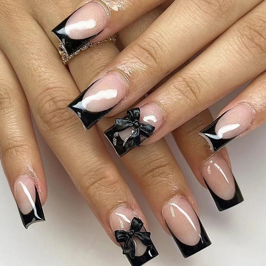24pcs Short Square Press-On Nails with Flower Rhinestones