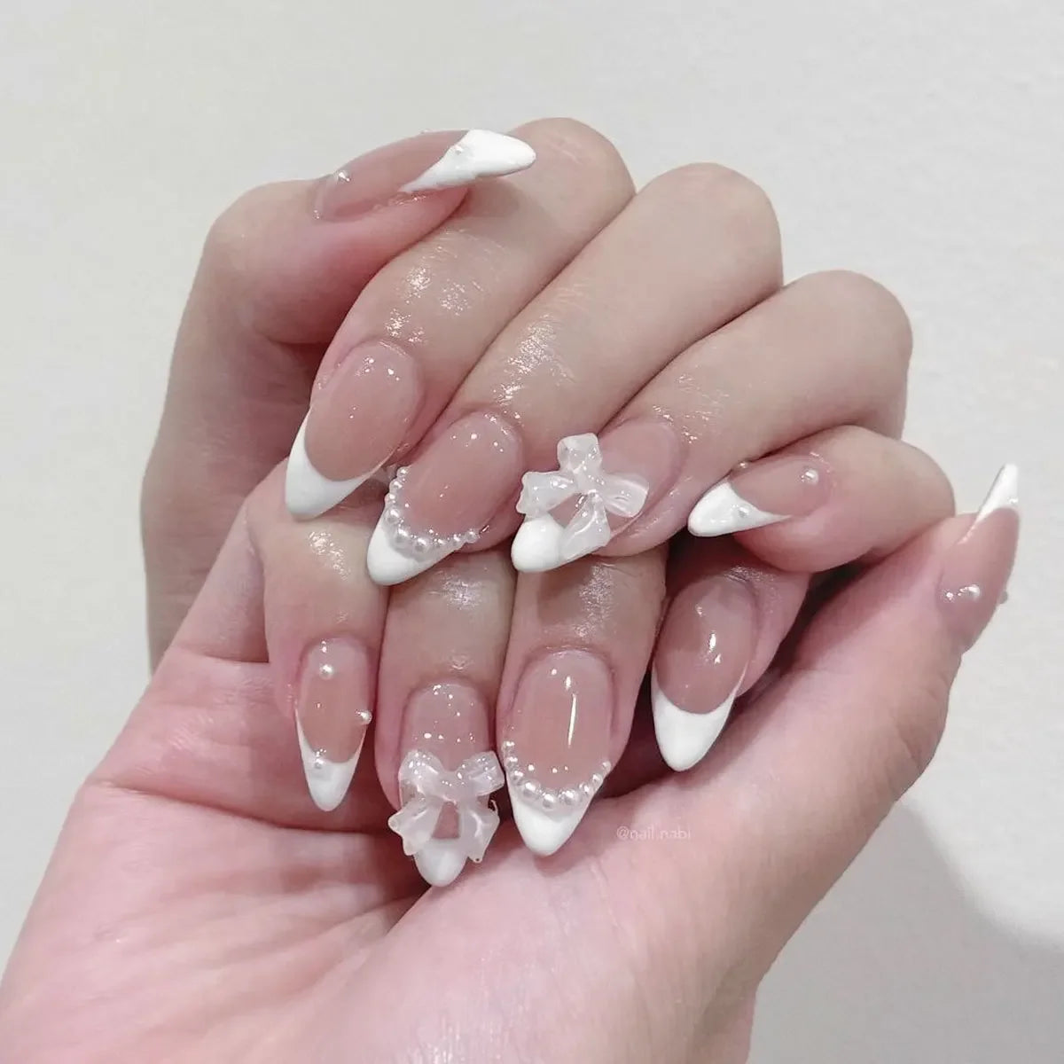 24pcs Cat Eye French Press-On Nails with 3D Bow